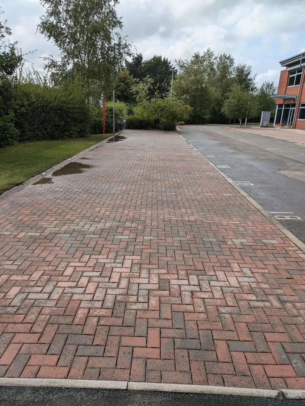 The same block paving after commercial pressure washing